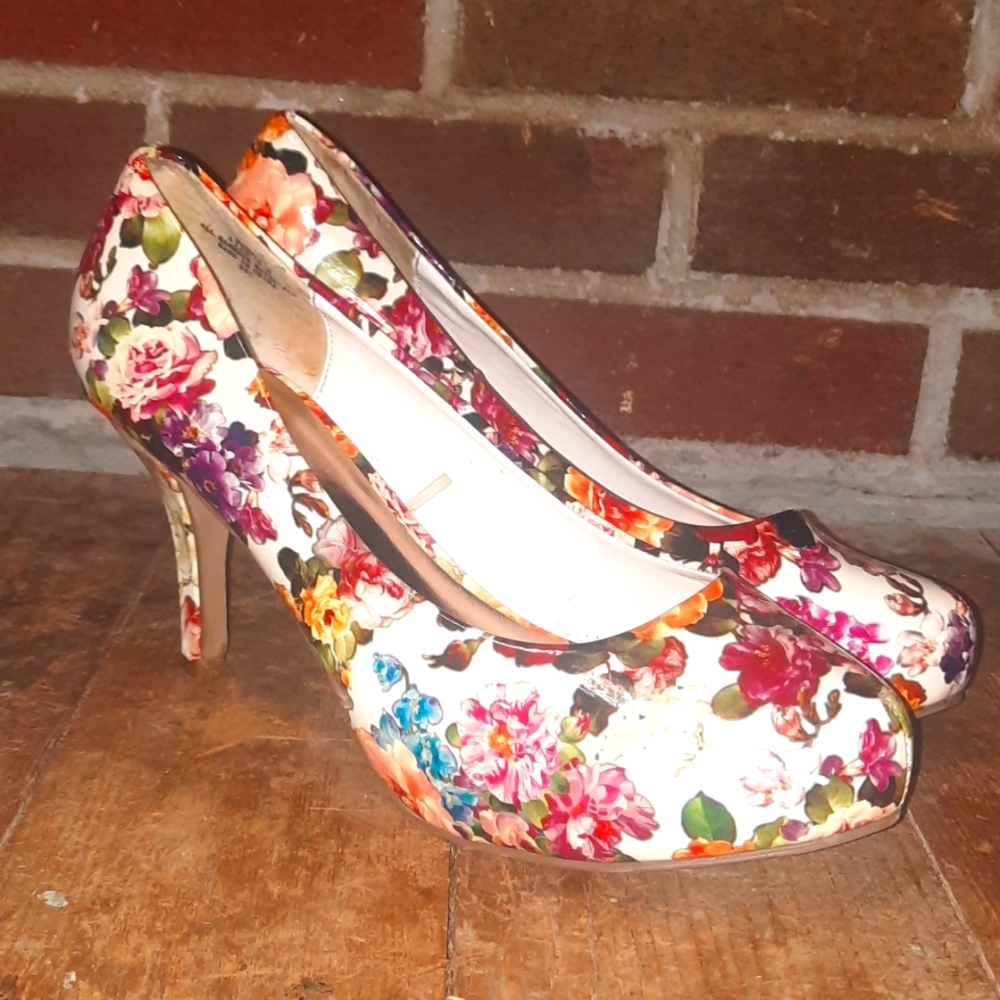 Flower high heels